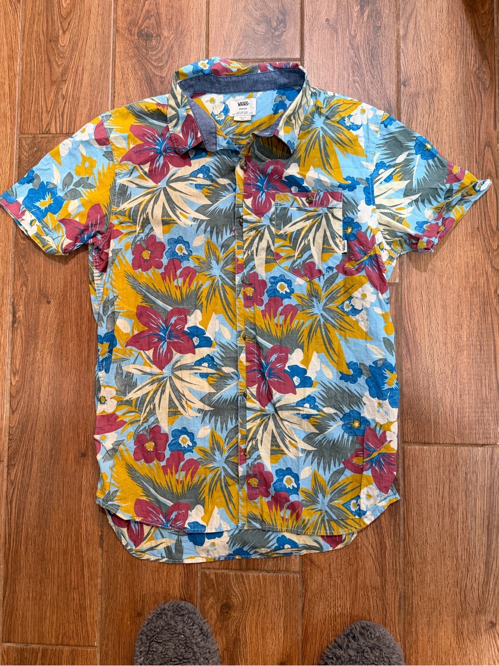 Vans Men’s Multicolor Tropical Short-Sleeve Button-Down Shirt / medium